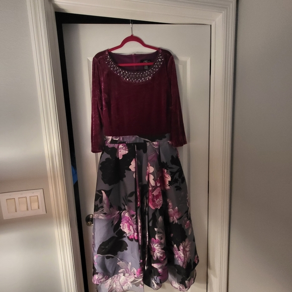 18W Midnight Velvet hi lo Velvet & satin look bottom midi dress NWOT - Picture 1 of 6